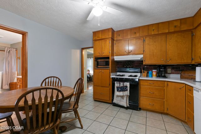 510 Freeman Road, Neosho, MO 64850