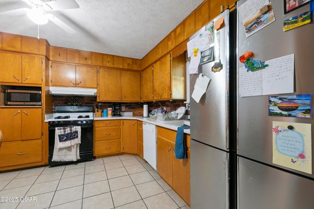 510 Freeman Road, Neosho, MO 64850