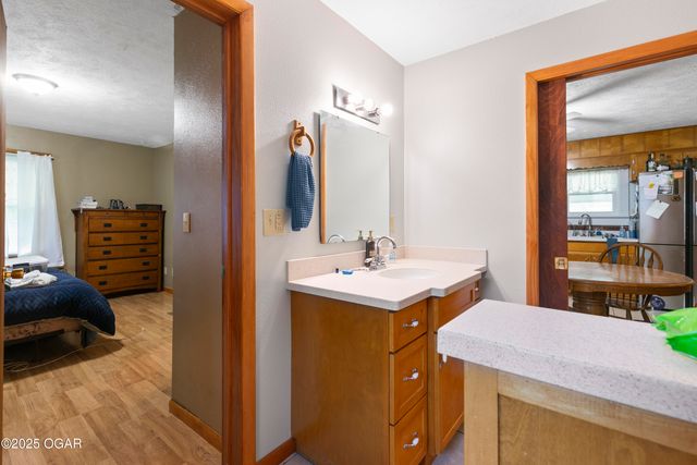 510 Freeman Road, Neosho, MO 64850