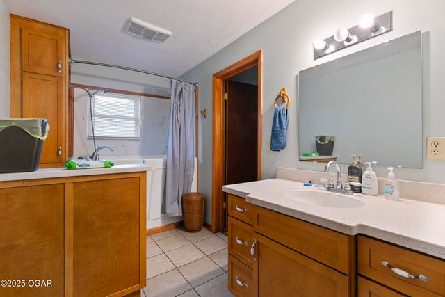 510 Freeman Road, Neosho, MO 64850