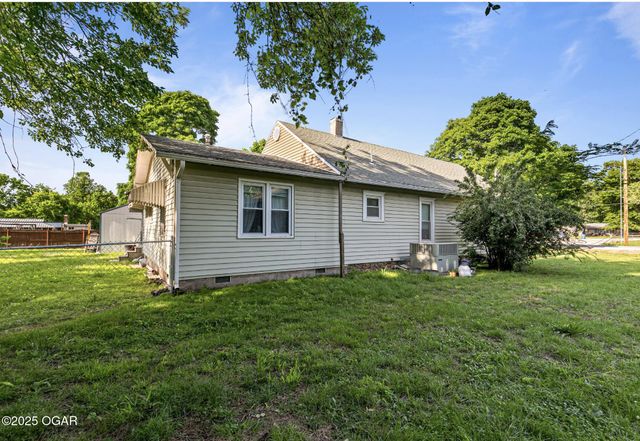 510 Freeman Road, Neosho, MO 64850