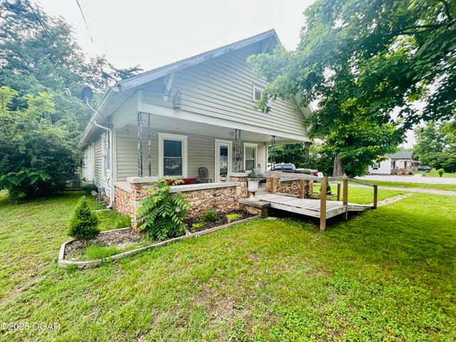 510 Freeman Road, Neosho, MO 64850