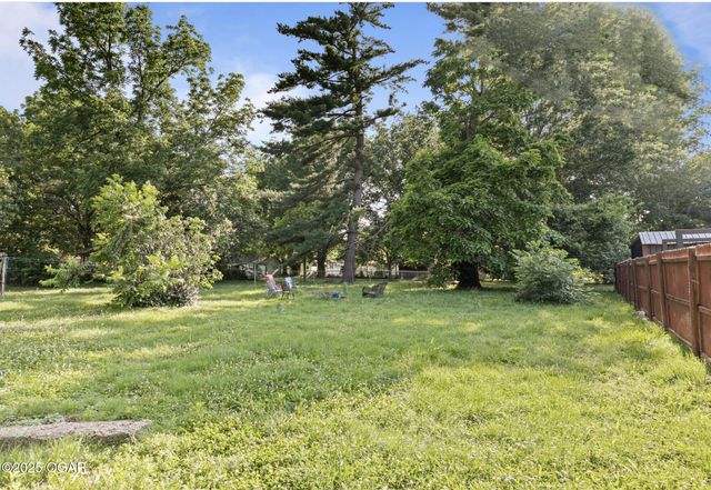 510 Freeman Road, Neosho, MO 64850