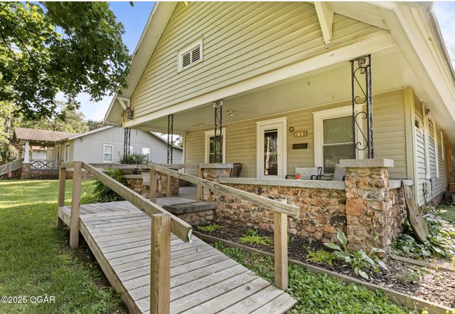 510 Freeman Road, Neosho, MO 64850