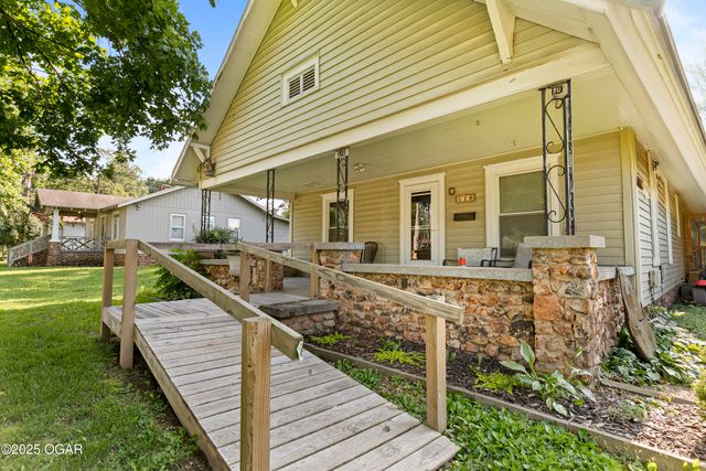 510 Freeman Road, Neosho, MO 64850