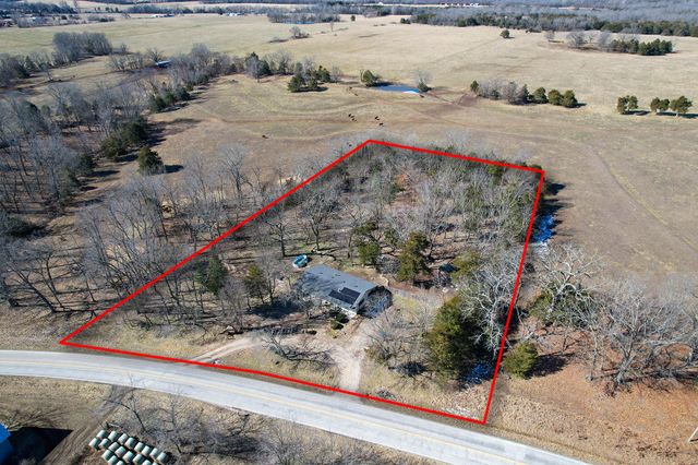4195 State Highway W, Marshfield, MO 65706