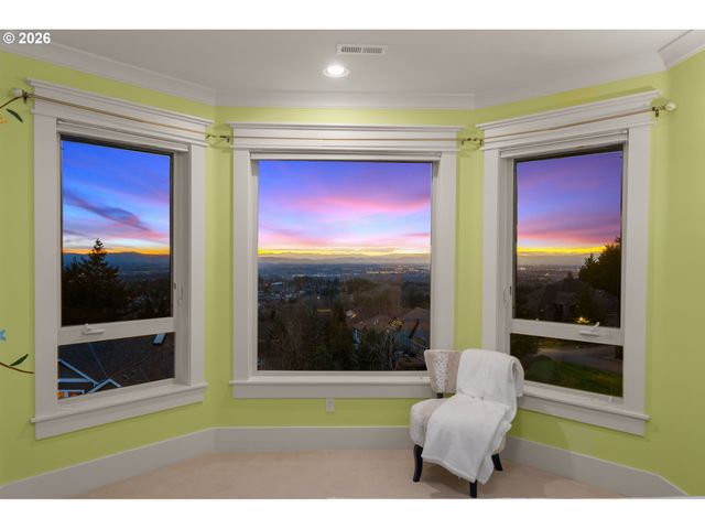 3246 Nw CHAPIN Dr, Portland, OR 97229