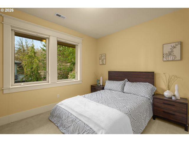 3246 Nw CHAPIN Dr, Portland, OR 97229