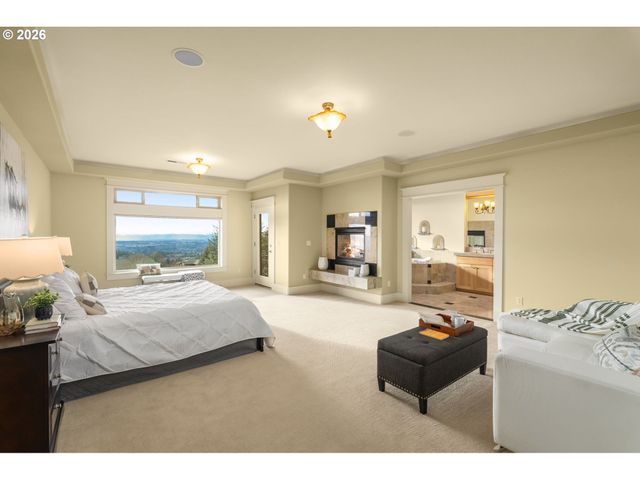 3246 Nw CHAPIN Dr, Portland, OR 97229