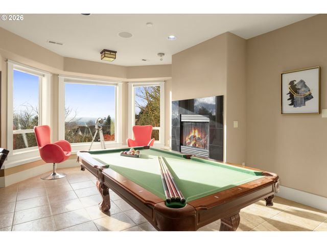 3246 Nw CHAPIN Dr, Portland, OR 97229