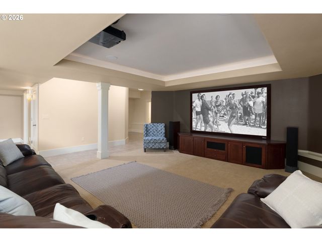 3246 Nw CHAPIN Dr, Portland, OR 97229