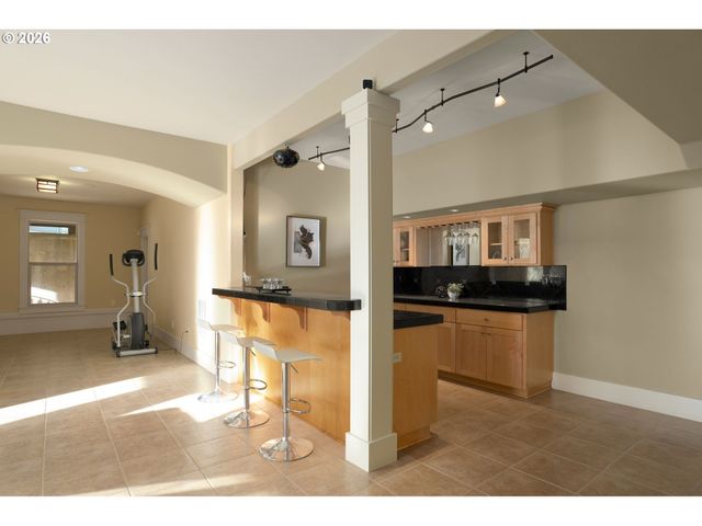 3246 Nw CHAPIN Dr, Portland, OR 97229