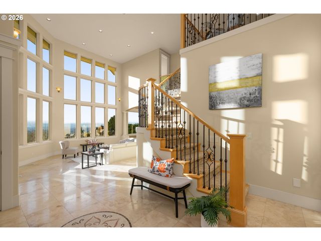 3246 Nw CHAPIN Dr, Portland, OR 97229