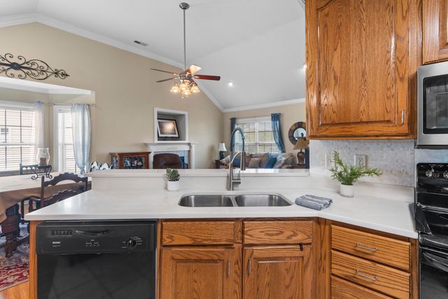 288 Briarstone Drive, Rossville, GA 30741