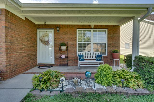 288 Briarstone Drive, Rossville, GA 30741