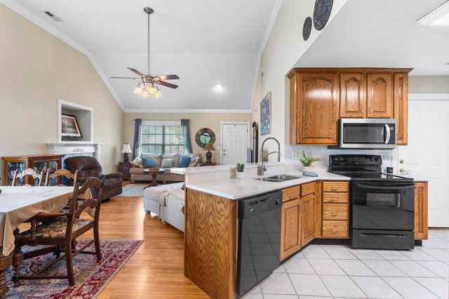 288 Briarstone Drive, Rossville, GA 30741