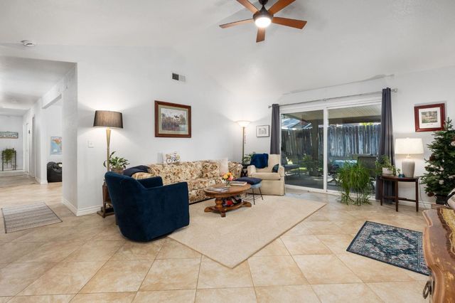 465 Bliss Avenue, Clovis, CA 93611