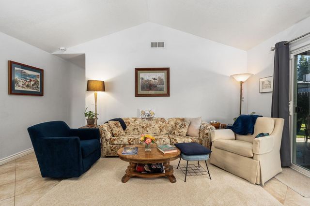 465 Bliss Avenue, Clovis, CA 93611