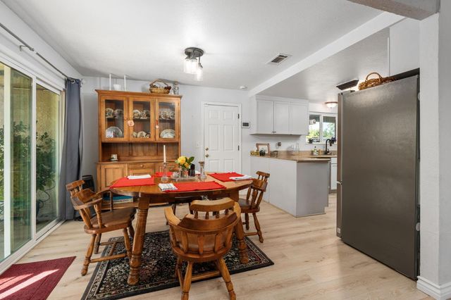 465 Bliss Avenue, Clovis, CA 93611