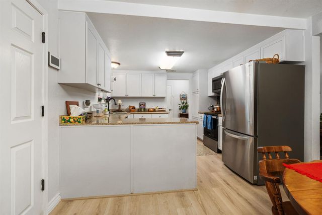 465 Bliss Avenue, Clovis, CA 93611