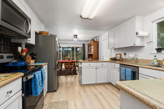 465 Bliss Avenue, Clovis, CA 93611