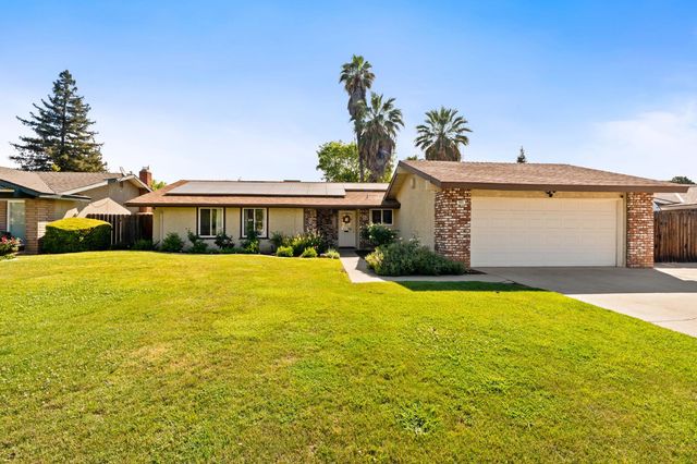 465 Bliss Avenue, Clovis, CA 93611