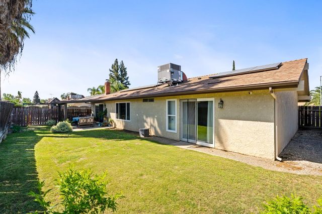 465 Bliss Avenue, Clovis, CA 93611