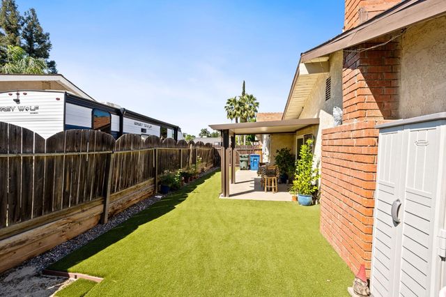 465 Bliss Avenue, Clovis, CA 93611