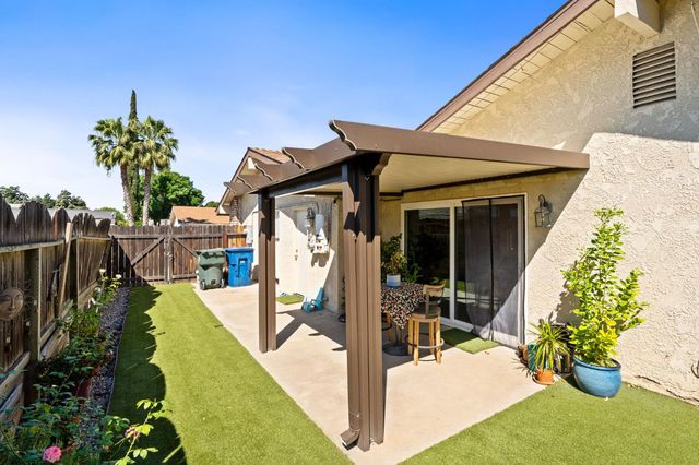 465 Bliss Avenue, Clovis, CA 93611