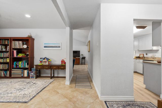 465 Bliss Avenue, Clovis, CA 93611