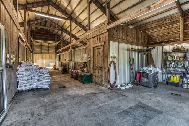 39761 Mesquite Road, Hempstead, TX 77445