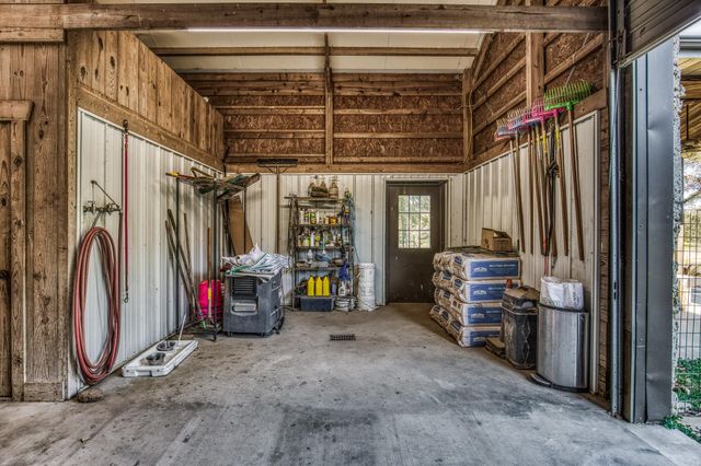 39761 Mesquite Road, Hempstead, TX 77445