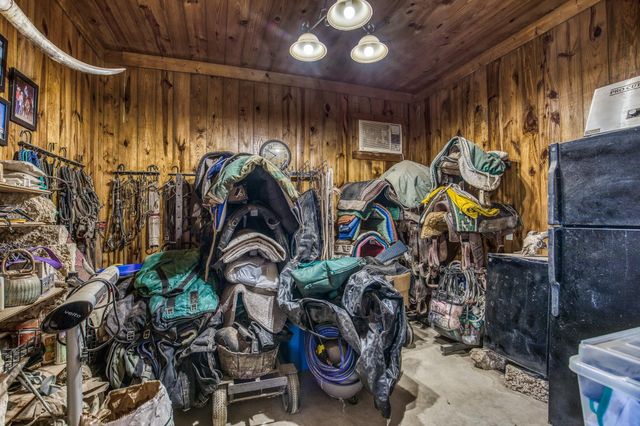 39761 Mesquite Road, Hempstead, TX 77445