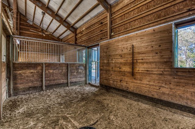 39761 Mesquite Road, Hempstead, TX 77445