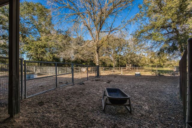 39761 Mesquite Road, Hempstead, TX 77445