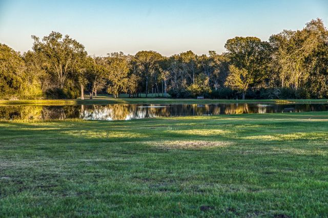 39761 Mesquite Road, Hempstead, TX 77445