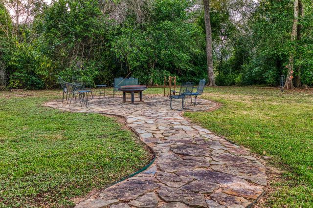 39761 Mesquite Road, Hempstead, TX 77445
