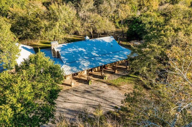 39761 Mesquite Road, Hempstead, TX 77445