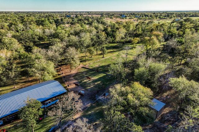 39761 Mesquite Road, Hempstead, TX 77445