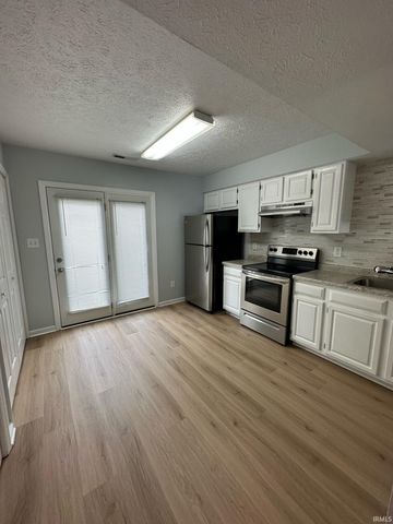 648 E Sherwood Hills Drive, Bloomington, IN 47404