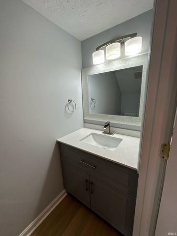 648 E Sherwood Hills Drive, Bloomington, IN 47404