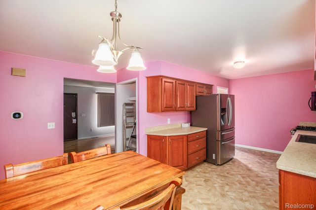 2405 Elmcrest Road, Sterling Heights, MI 48310