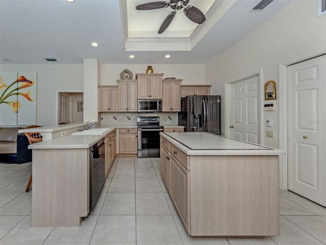 321 WILD PINE WAY, Venice, FL 34292