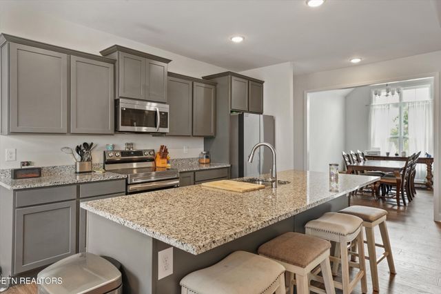 8121 Chapel Hill Lane, Knoxville, TN 37938
