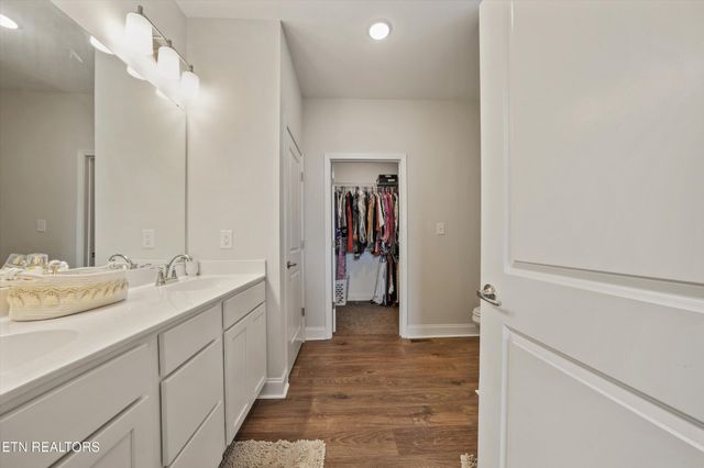 8121 Chapel Hill Lane, Knoxville, TN 37938