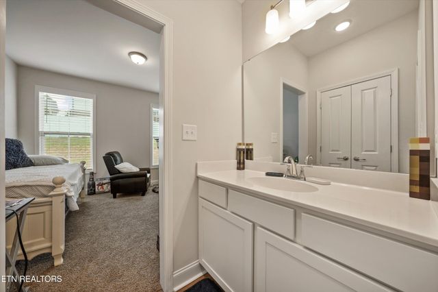 8121 Chapel Hill Lane, Knoxville, TN 37938