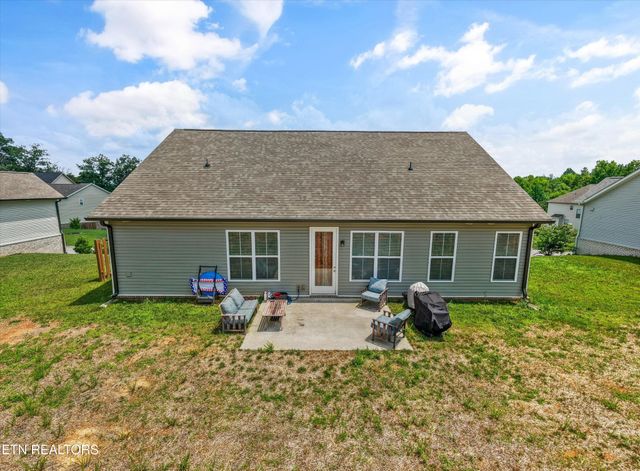 8121 Chapel Hill Lane, Knoxville, TN 37938