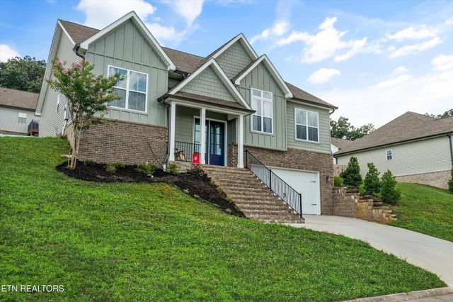 8121 Chapel Hill Lane, Knoxville, TN 37938