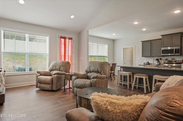 8121 Chapel Hill Lane, Knoxville, TN 37938