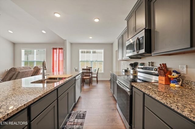8121 Chapel Hill Lane, Knoxville, TN 37938